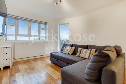 2 bedroom apartment for sale, Knox House, Horne Way, Putney, SW15