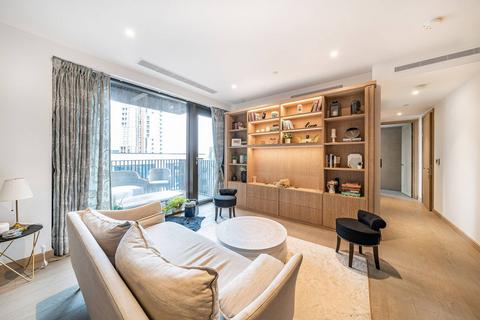 2 bedroom flat for sale, Legacy Building, Embassy Gardens, Nine Elms, London, SW11