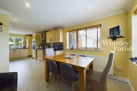 19 Cedar Drive, Attleborough, NR17 2EX