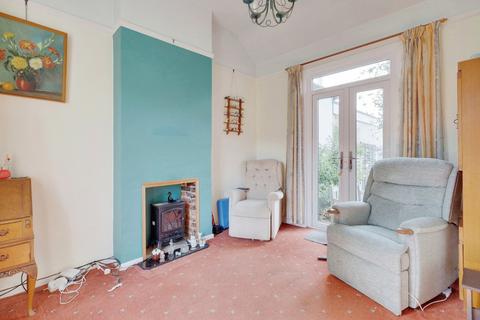 1 bedroom bungalow for sale, Flemming Crescent, Leigh-on-sea, SS9