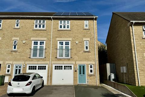 4 bedroom townhouse for sale, Maydal Drive, Woolley Grange, Barnsley S75 5GN