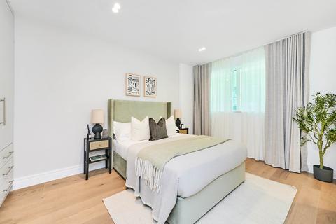 2 bedroom apartment for sale, Chiswick Green, Chiswick High Road, W4