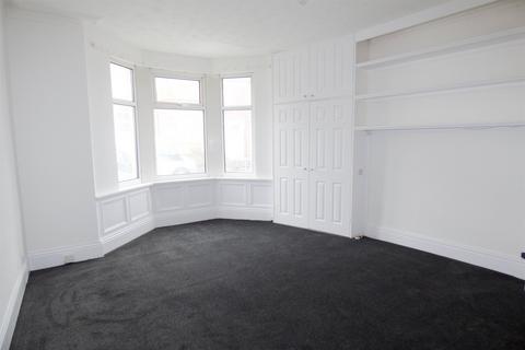 2 bedroom flat for sale, Saltwell Street, Gateshead