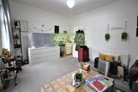 1 bedroom flat for sale, Credon Road, Plaistow, E13