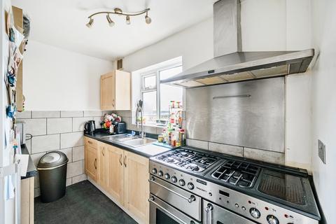 2 bedroom end of terrace house for sale, Glenthorpe Crescent, Leeds, LS9