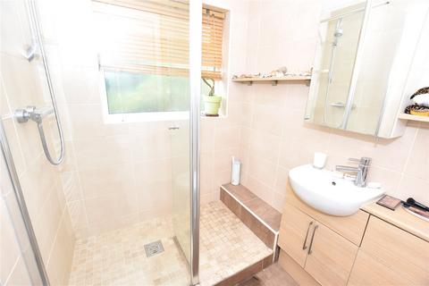 6 Broster Close, Wirral, CH46 6HW