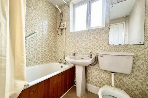 26 Greno View Road, High Green, Sheffield, S35 4GX