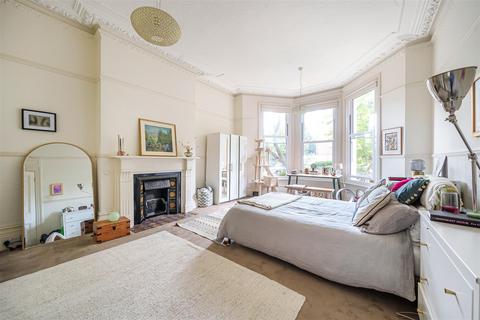 1 bedroom flat for sale, Mowbray Road, Mapesbury, NW6