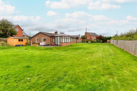 3 bedroom detached bungalow for sale, Arddleen, Llanymynech, SY22 6RX