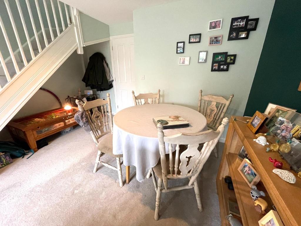 Dining Area.JPG