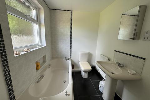 13 Land Park, Chulmleigh, EX18 7BH