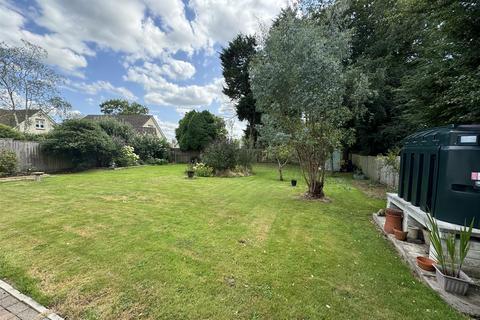 13 Land Park, Chulmleigh, EX18 7BH