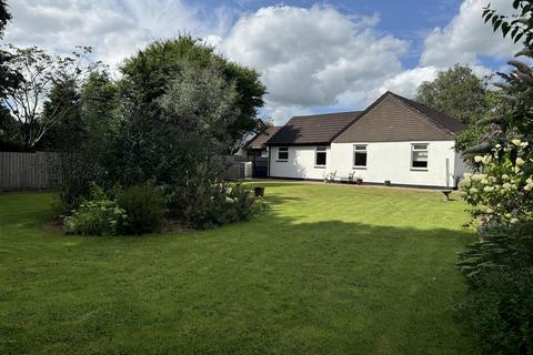 13 Land Park, Chulmleigh, EX18 7BH