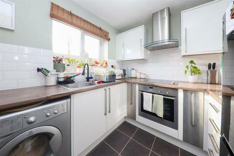 Studio for sale, Bentinck Road , West Drayton, Middlesex, UB7 7ST