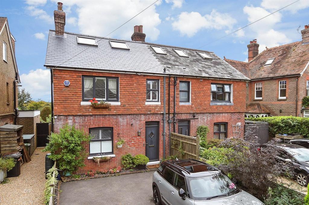 Luxford Road, Crowborough, East Sussex 4 bed semi-detached house - £600,000