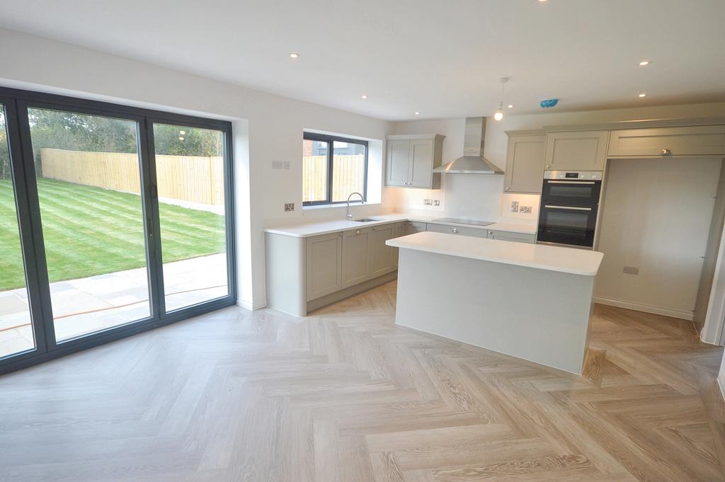 Kitchen dining room