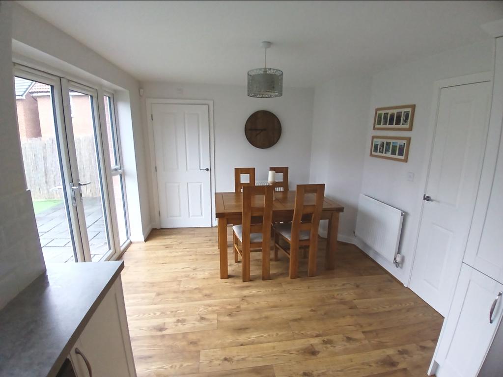 Dining kitchen
