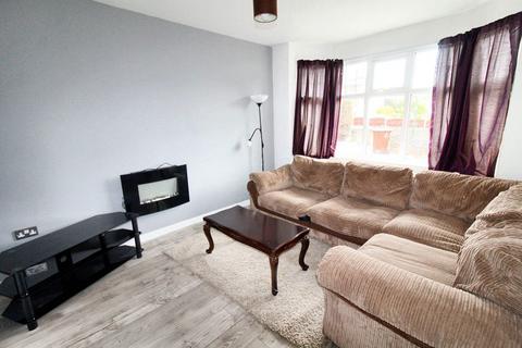 3 bedroom detached house to rent, Heckington Drive, Nottingham, NG8 1LF