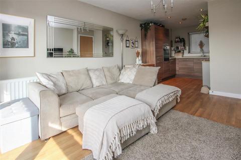 1 bedroom apartment for sale, Rollason Way, Brentwood