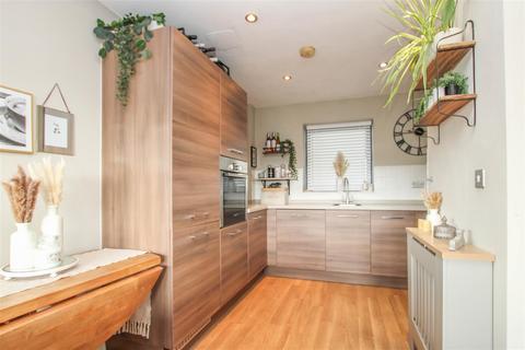 1 bedroom apartment for sale, Rollason Way, Brentwood