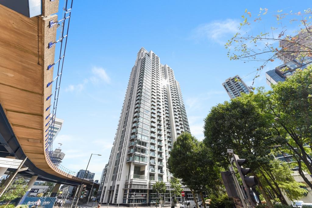 West Tower, Pan Peni