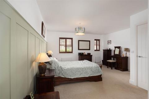 6 Ings Walk, Wetherby, LS22 5FE