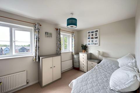 11 Cushman Avenue, Wombourne, Wolverhampton, WV5 8ES