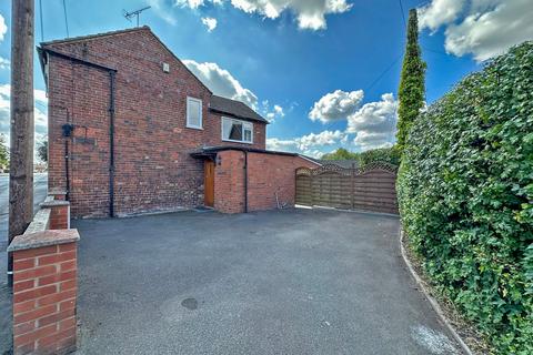 2 bedroom end of terrace house for sale, Giggetty Lane, Wombourne, WV5