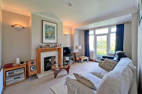 38 Canterbury Road, Penn, Wolverhampton, WV4 4EH