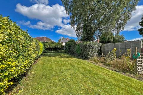 38 Canterbury Road, Penn, Wolverhampton, WV4 4EH