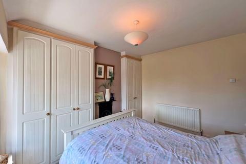 38 Canterbury Road, Penn, Wolverhampton, WV4 4EH