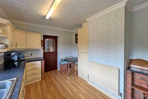 7 Mount Pleasant Avenue, Wombourne, Wolverhampton, WV5 8BN
