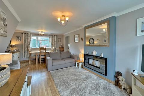 14 Forge Valley Way, Wombourne, Wolverhampton, WV5 8JT