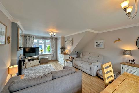 14 Forge Valley Way, Wombourne, Wolverhampton, WV5 8JT