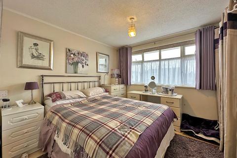 14 Forge Valley Way, Wombourne, Wolverhampton, WV5 8JT