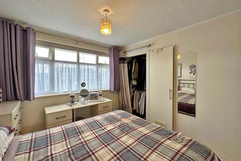 14 Forge Valley Way, Wombourne, Wolverhampton, WV5 8JT
