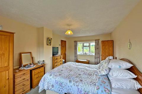 1 Bossgate Close, Wombourne, Wolverhampton, WV5 0NJ