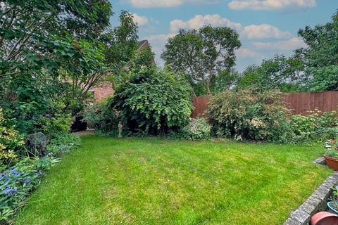 28 Millfields Way, Wombourne, Wolverhampton, WV5 8HP