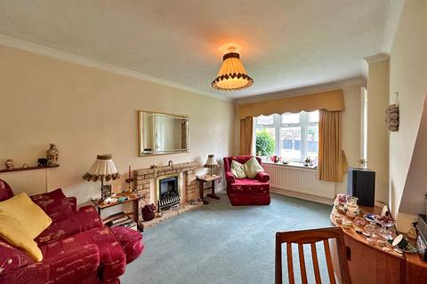28 Millfields Way, Wombourne, Wolverhampton, WV5 8HP
