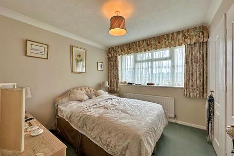28 Millfields Way, Wombourne, Wolverhampton, WV5 8HP
