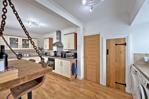 78 Bhylls Lane, Wolverhampton, WV3 8DZ