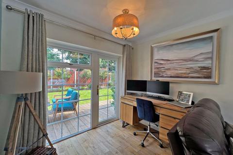 8 Horsebrook Lane, Brewood, Stafford, ST19 9EF
