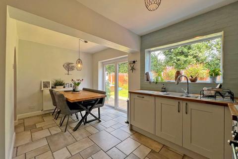 8 Horsebrook Lane, Brewood, Stafford, ST19 9EF