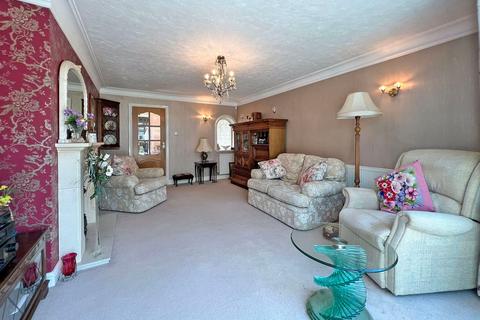 81 Cotwall End Road, Dudley, DY3 3EJ