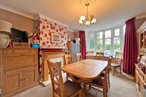 3 bedroom semi-detached house for sale, Pinfold Lane, PENN