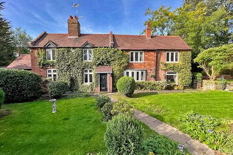 17 Church Road, Tettenhall Wood, Wolverhampton, WV6 8LJ