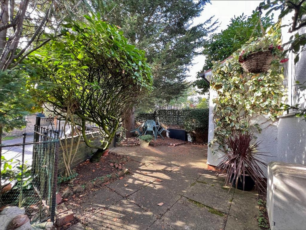 Side garden