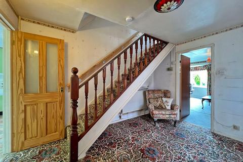 11 Bellencroft Gardens, Wolverhampton, WV3 8DU