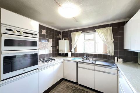 13 Hazel Grove, Wombourne, Wolverhampton, WV5 9EG