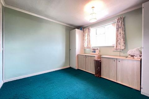 13 Hazel Grove, Wombourne, Wolverhampton, WV5 9EG